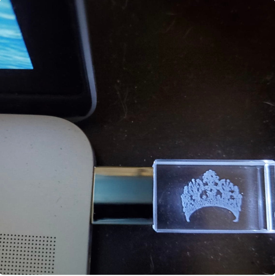 The "Royal" USB Stick